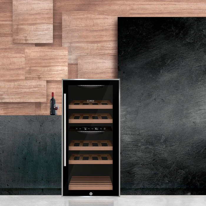 Отдельностоящий винный шкаф 22-50 бутылок CASO WineComfort 24 black
