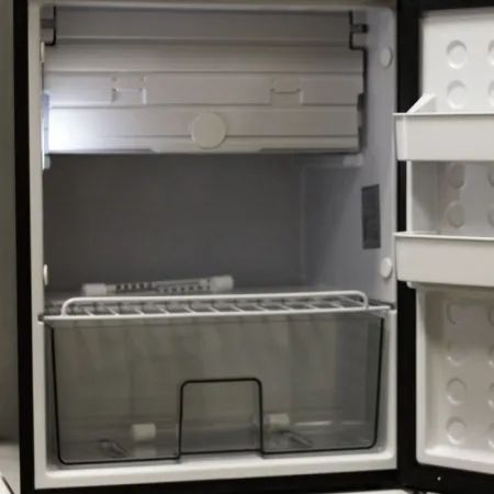 Компрессорный автохолодильник MobileComfort MCR-65